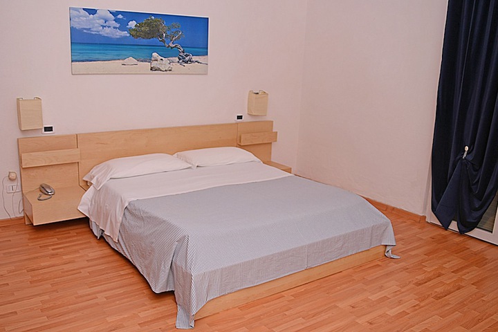 Room 7 of 63