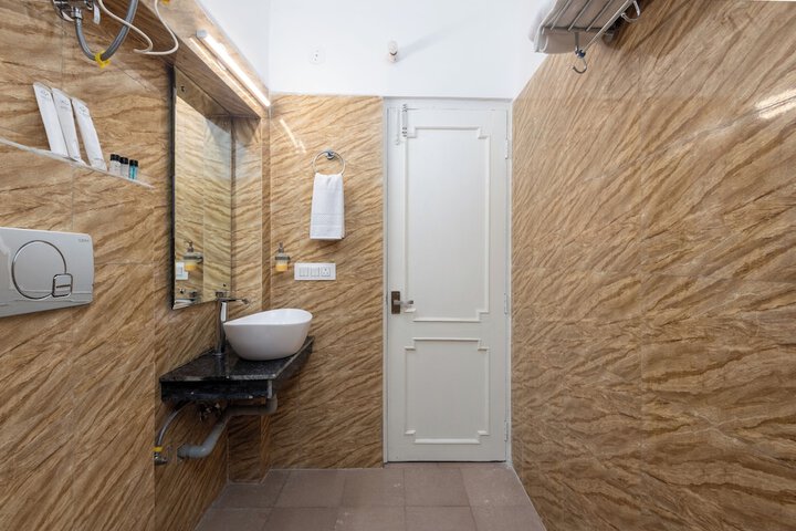 Room 30 of 52