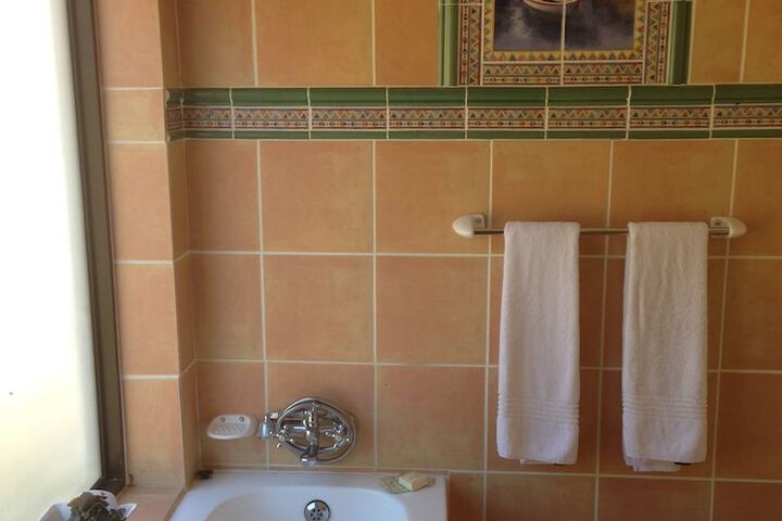 Room 18 of 32