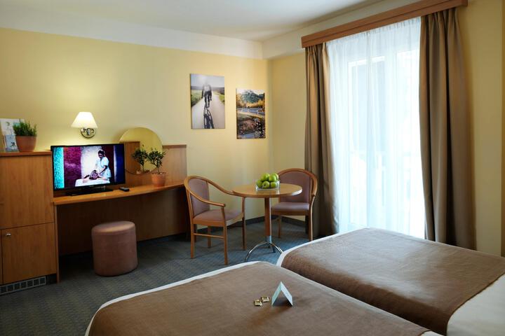 Room 42 of 49
