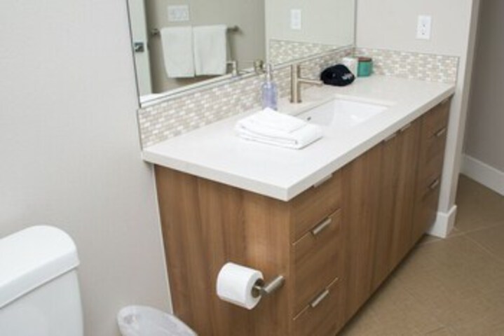 Room 27 of 188