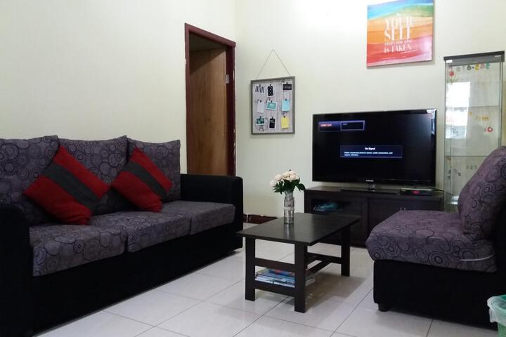 Friendly Holiday House