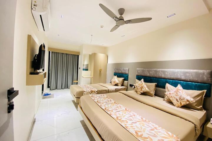 Room 15 of 43