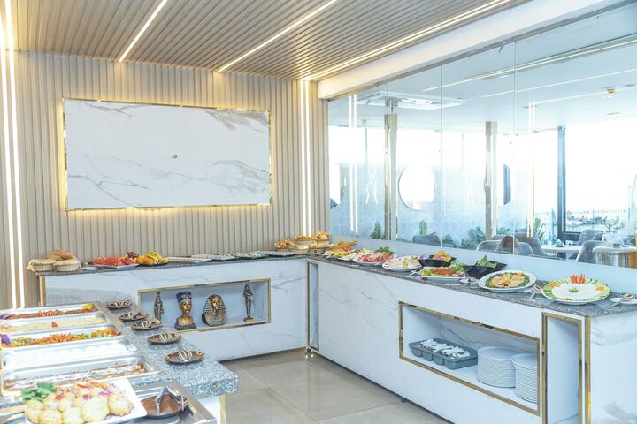 Dining 139 of 177