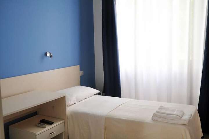 Room 44 of 62
