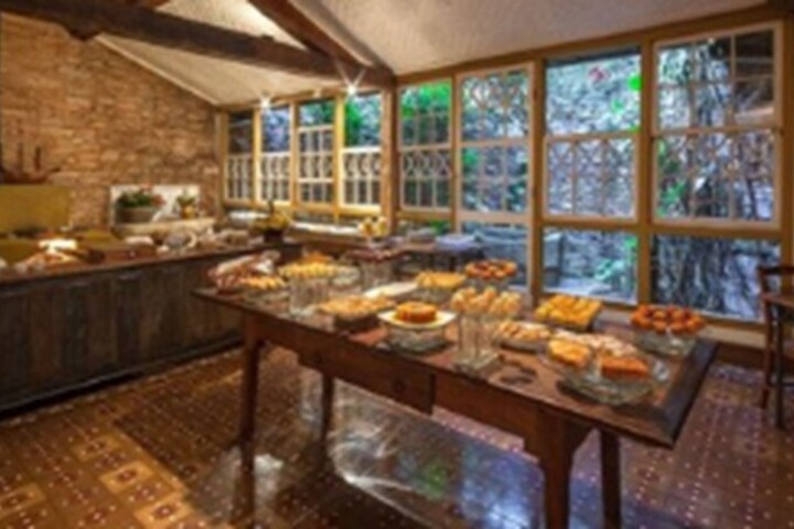 Dining 70 of 96