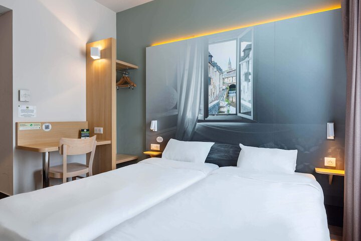 Room 21 of 42