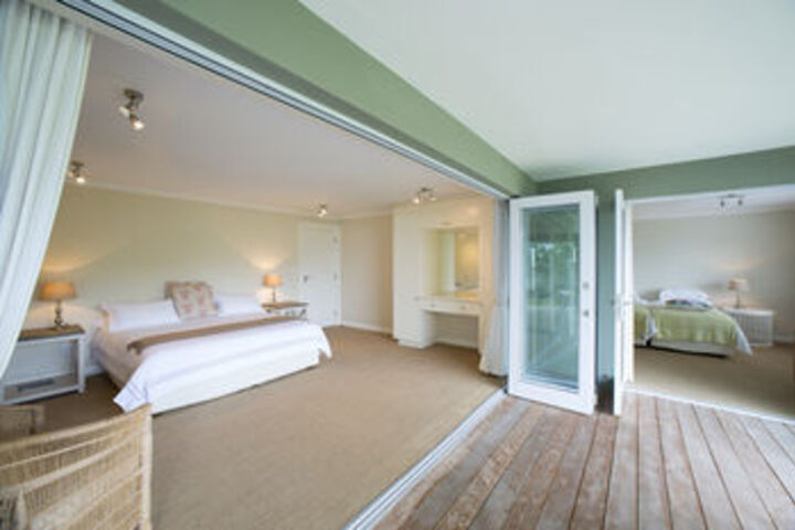 Room 10 of 34