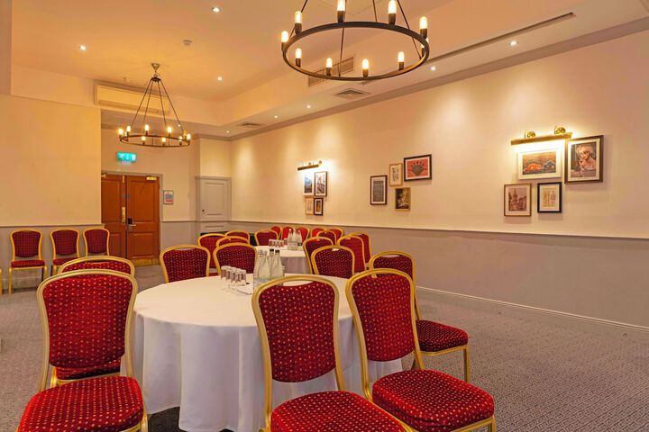 Ballroom/Hall 55 of 79
