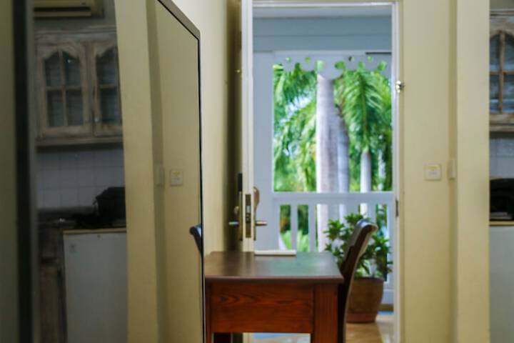 Room 12 of 60
