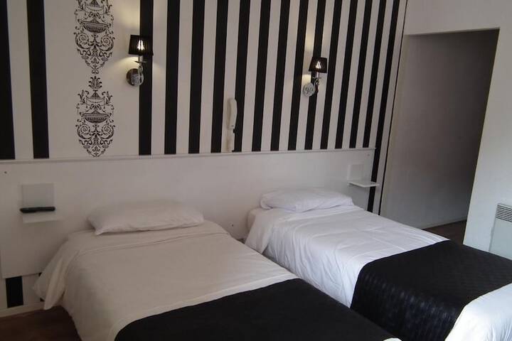 Room 17 of 52