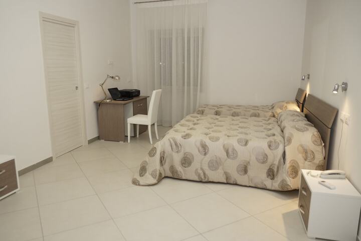 Room 32 of 51