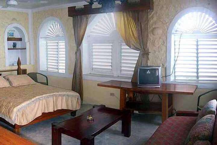Room 12 of 45
