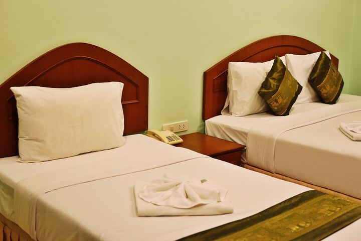 Room 15 of 72