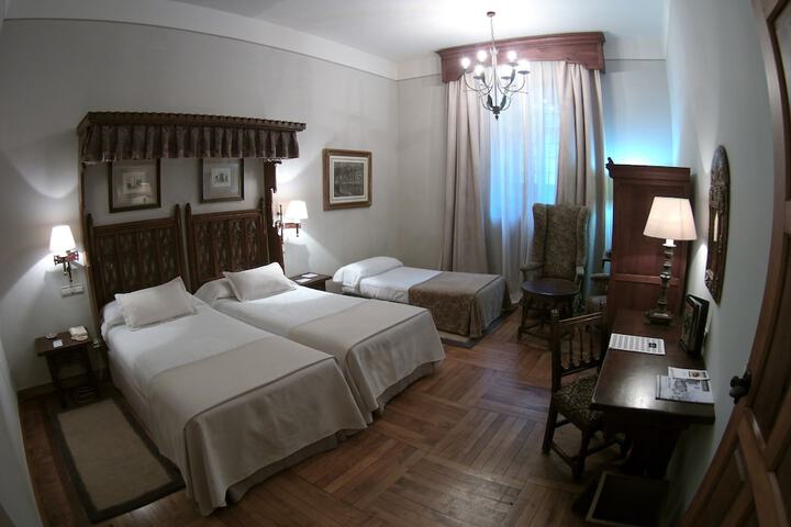 Room 21 of 68