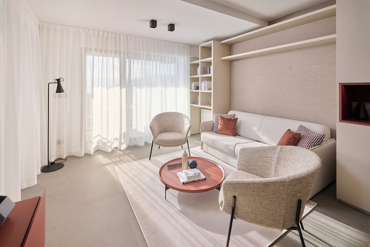 Room 33 of 41
