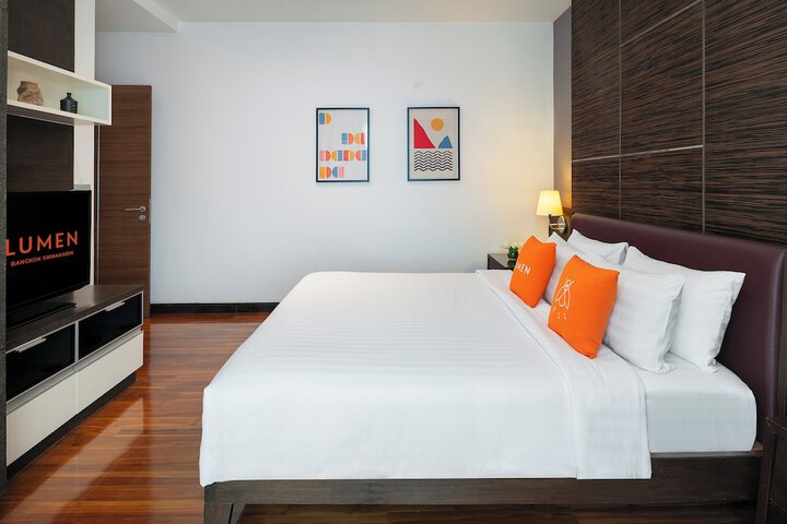 Room 6 of 39