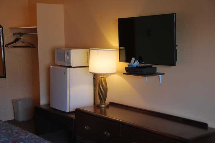 Room 4 of 24