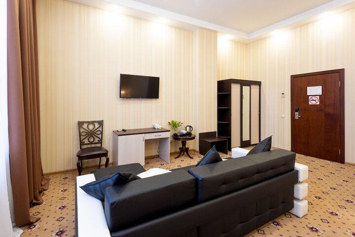 Room 26 of 39