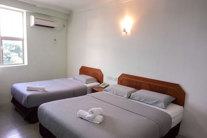 Room 9 of 26