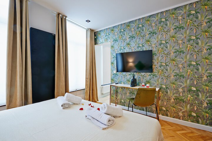 Room 42 of 71