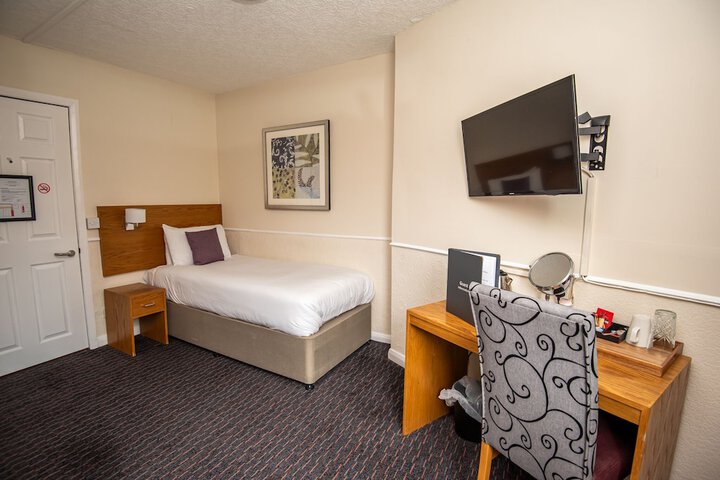 Room 7 of 36