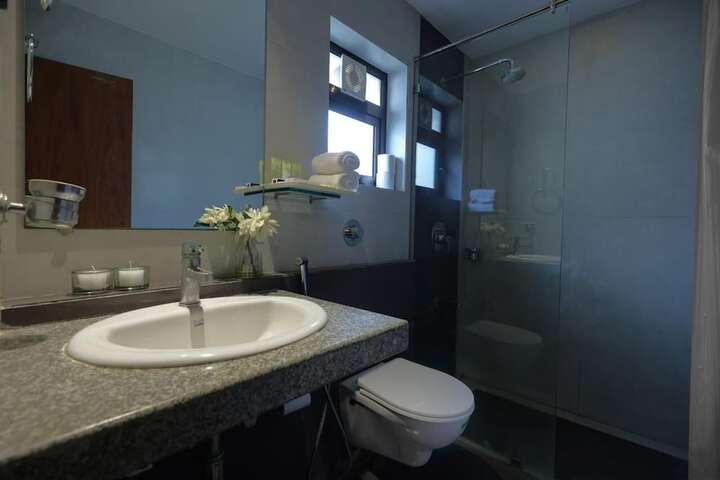 Room 42 of 78