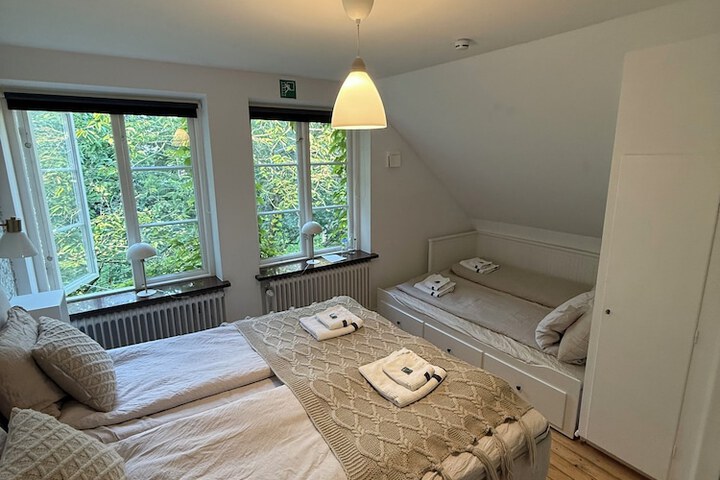 Room 18 of 34