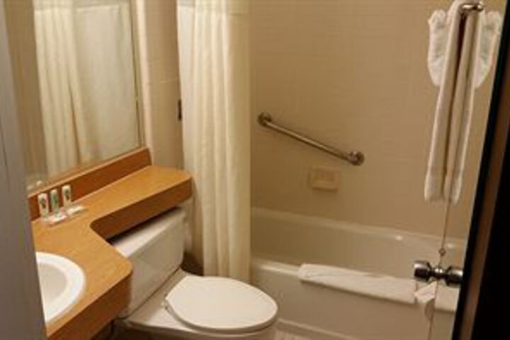 Room 31 of 40