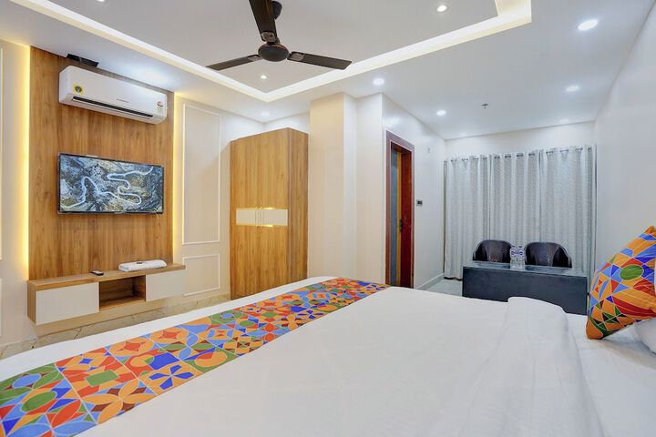 Room 16 of 43