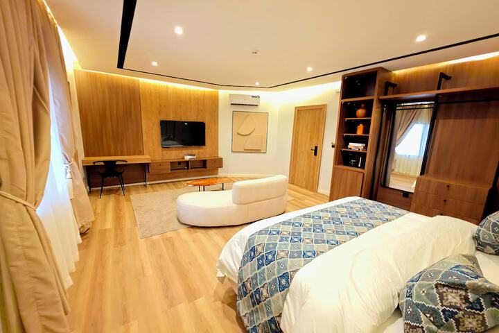 Room 43 of 72