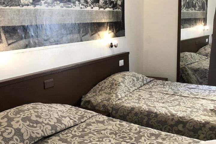 Room 14 of 101