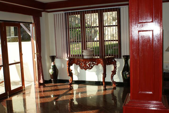 Room 4 of 88