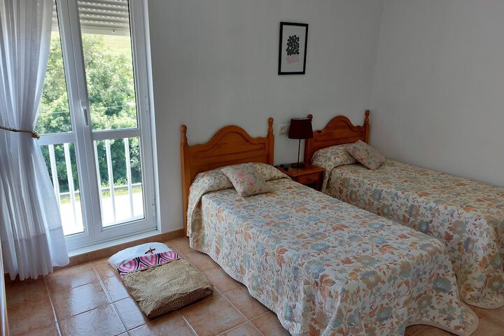 Room 6 of 28