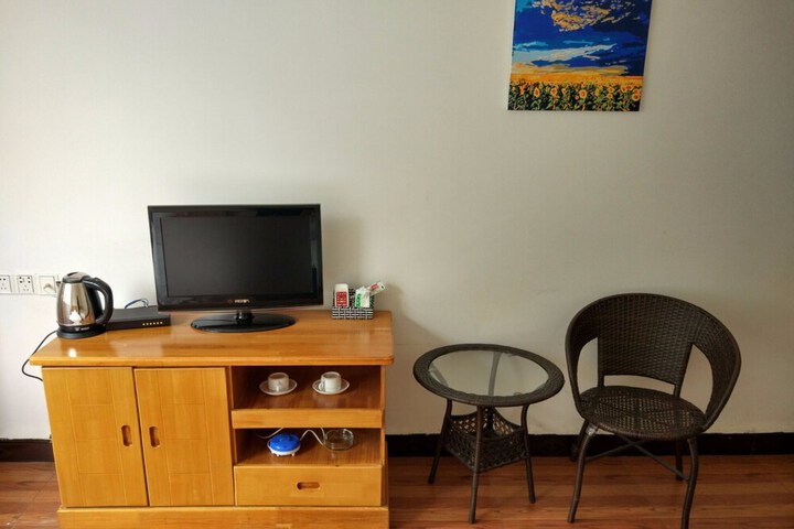 Room 18 of 28