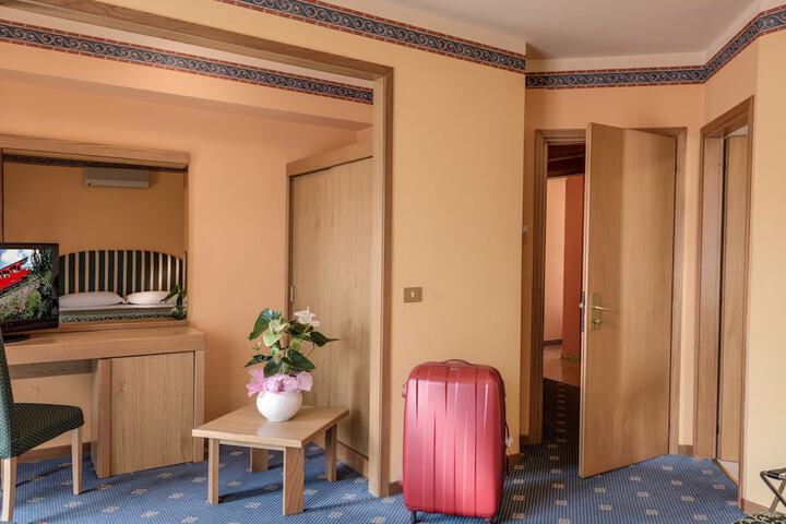 Room 20 of 55