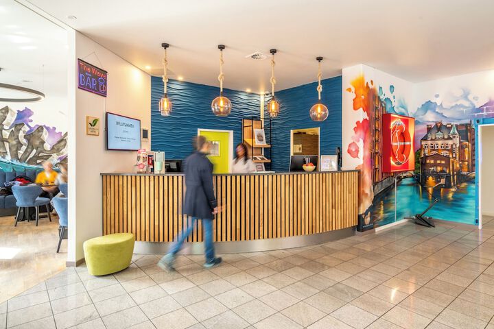Check-in/check-out kiosk