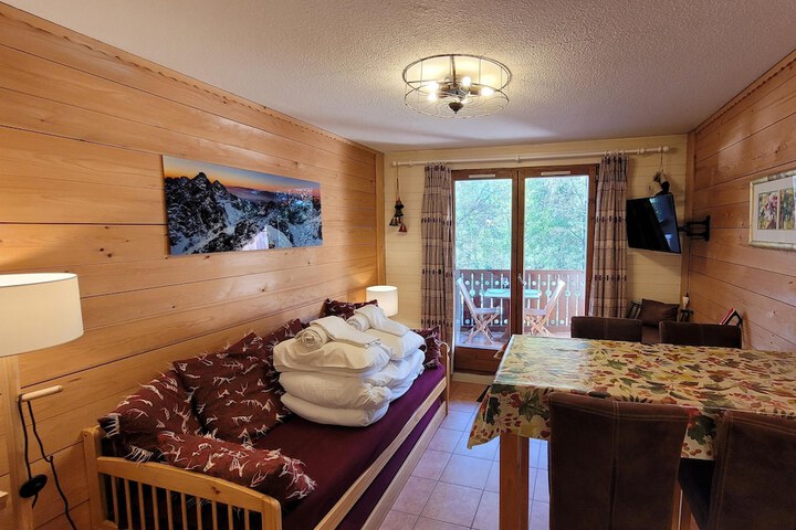 Room 32 of 50