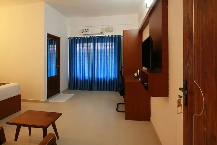 Room 7 of 13