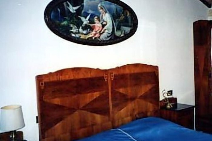Room 8 of 69
