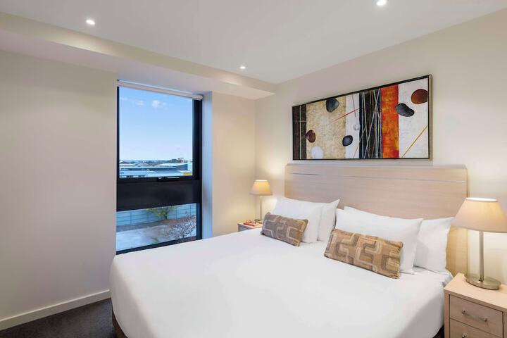 Room 30 of 52