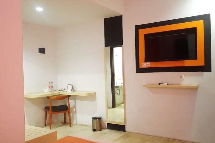 Room 17 of 22