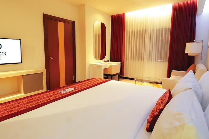 Room 25 of 48