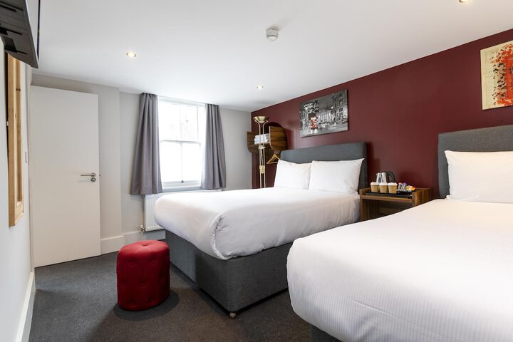 Room 5 of 26
