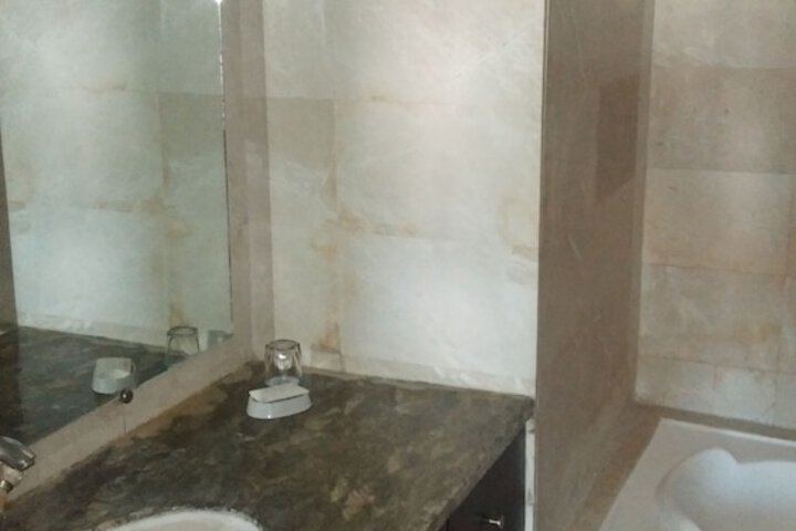 Room 18 of 51