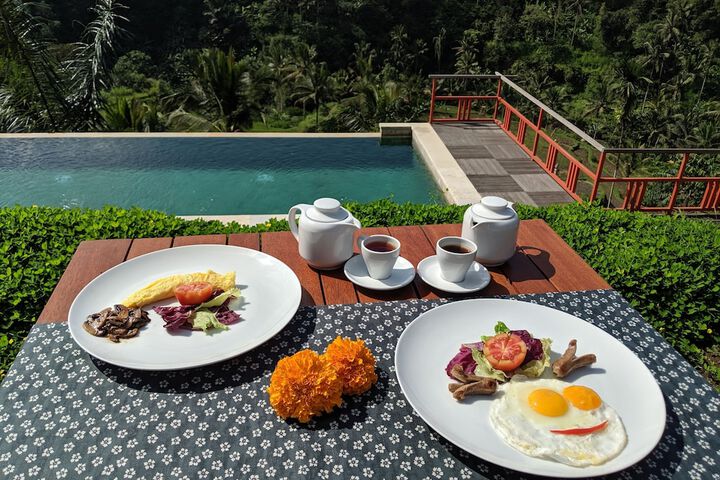 Dining 44 of 62