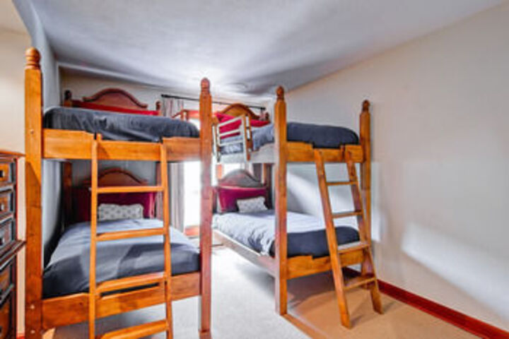 Room 33 of 101