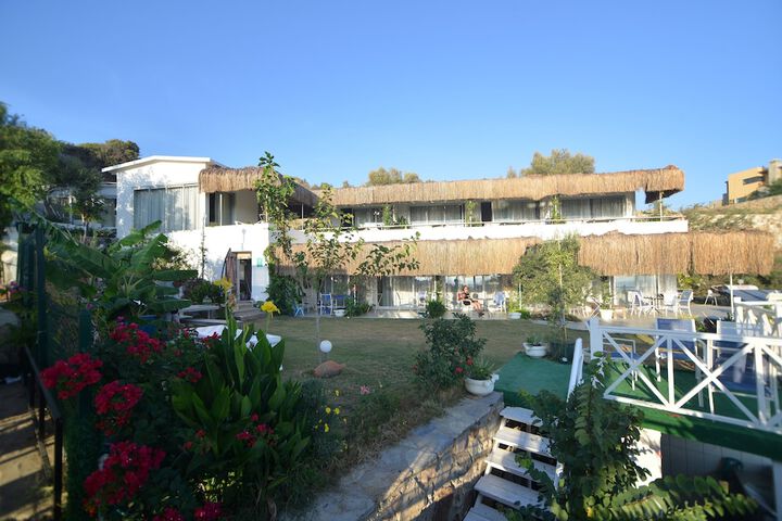 Hotel Exterior 38 of 41