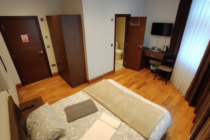 Room 9 of 57