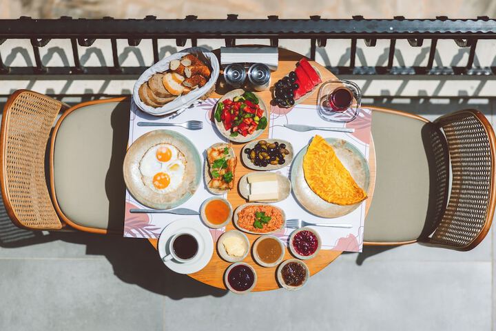 Breakfast/Coffee Service 31 of 34